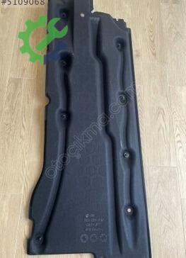 Volkswagen Passat Motor Alt Muhafaza 3C8825201A çıkma parça