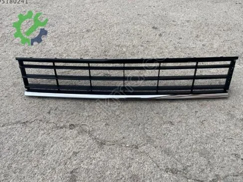 Volkswagen Passat Tampon Izgarası 3AA853671A çıkma parça