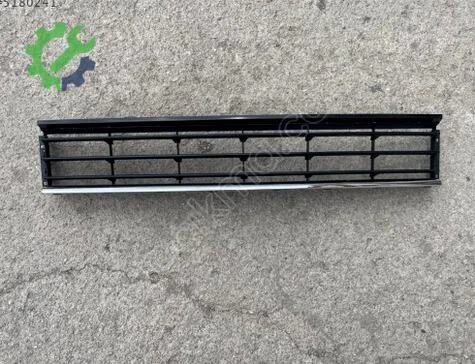 Volkswagen Passat Tampon Izgarası 3AA853671A çıkma parça