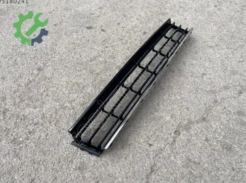 Volkswagen Passat Tampon Izgarası 3AA853671A çıkma parça