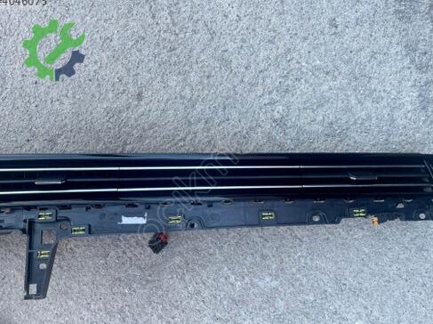 Volkswagen Passat Havalandırma Izgaraları 3G1858416F çıkma parça