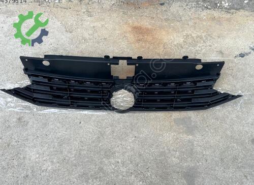Volkswagen Passat Ön Panjur 3G0853651 çıkma parça