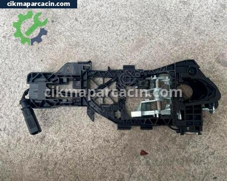 Volkswagen VW CC Sağ Kapı Kilidi çıkma parça