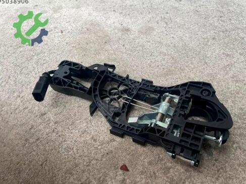 Volkswagen VW CC Sağ Kapı Kilidi 3C0837886J çıkma parça