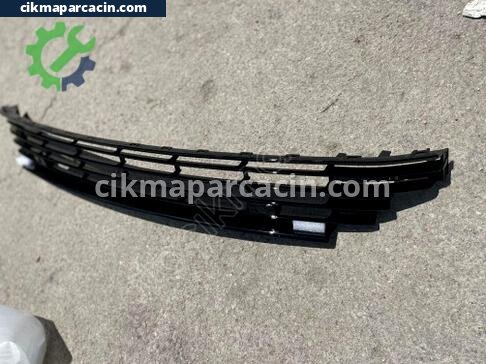Volkswagen VW CC Tampon Izgarası çıkma parça