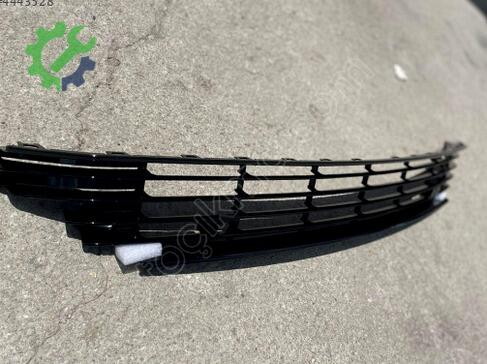 Volkswagen VW CC Tampon Izgarası 3C8853677G çıkma parça