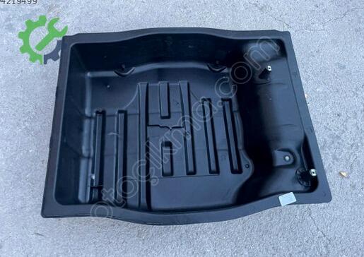 Volkswagen Passat Bagaj Havuzu 3C0813114C çıkma parça