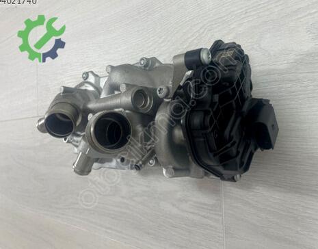 Volkswagen Passat Devirdaim (Su Pompası) 05E121111K çıkma parça