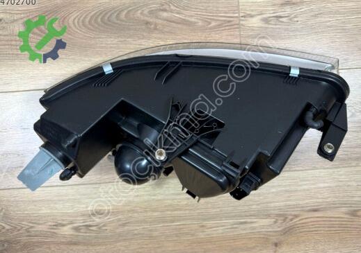 Volkswagen Passat Sağ Ön Far 3B0941016 çıkma parça