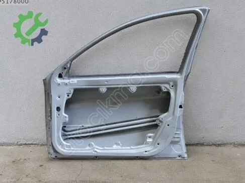 Volkswagen Passat Sağ Ön Kapı 3BD831052B çıkma parça