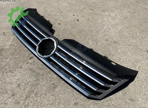 Volkswagen Passat Ön Panjur 3AA853651A çıkma parça