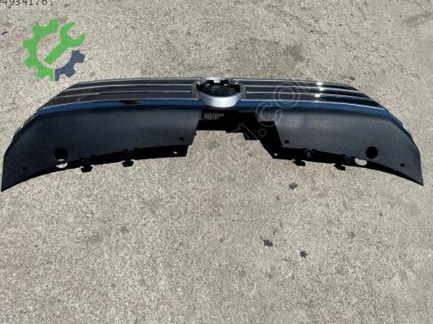 Volkswagen Passat Ön Panjur 3AA853651A çıkma parça