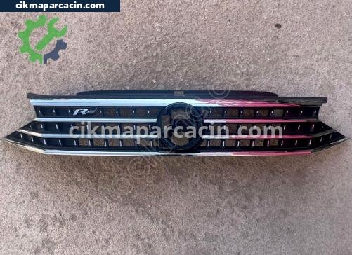 Volkswagen Passat Ön Panjur çıkma parça