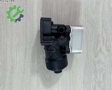 Volkswagen Passat Yağ Soğutucu çıkma parça