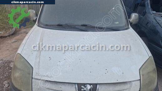 Peugeot Partner Ön Kaput çıkma parça