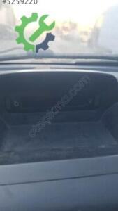Peugeot partner radio ekranı araçtan sökme