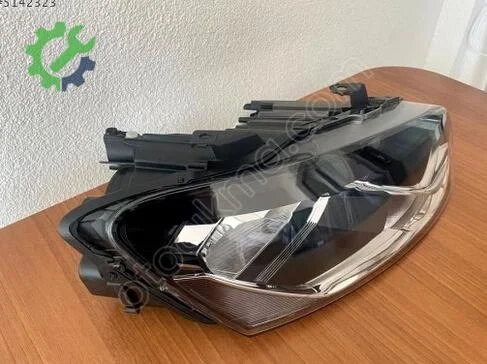 Volkswagen Polo Sağ Ön Far 6C1941006B çıkma parça