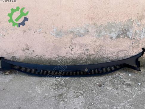 Volkswagen Polo Ön Cam Izgarası 6Q1819415B çıkma parça