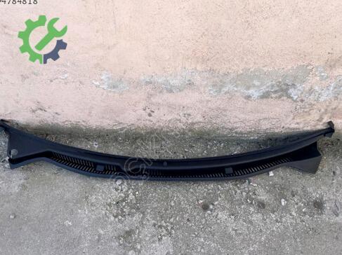 Volkswagen Polo Ön Cam Izgarası 6Q1819415B çıkma parça