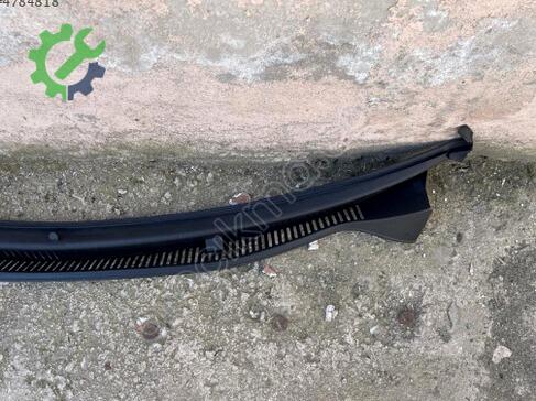 Volkswagen Polo Ön Cam Izgarası 6Q1819415B çıkma parça