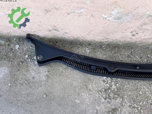 Volkswagen Polo Ön Cam Izgarası 6Q1819415B çıkma parça
