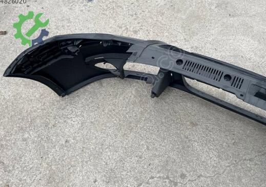 Volkswagen Golf Ön Tampon 6Q0807217E çıkma parça