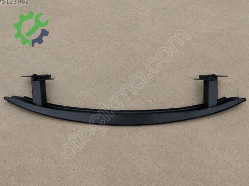 Volkswagen Polo Ön Tampon Demiri 6Q0807109C çıkma parça