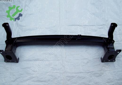 Volkswagen Polo Ön Tampon Demiri 2G0807109A çıkma parça