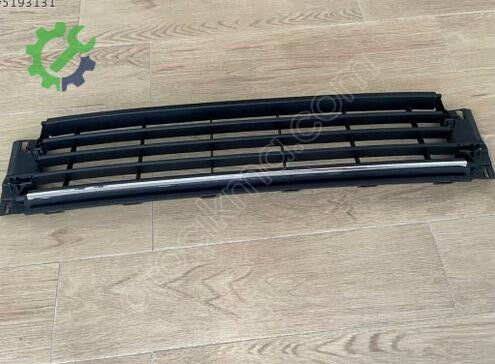Volkswagen Polo Tampon Izgarası 6C0853671N çıkma parça