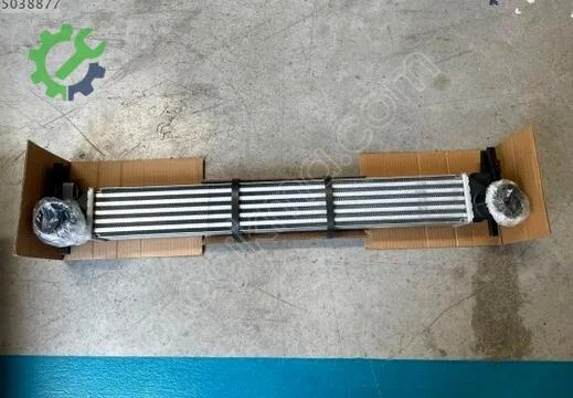 Volkswagen Polo Intercooler Radyatörü 6R0145805E çıkma parça