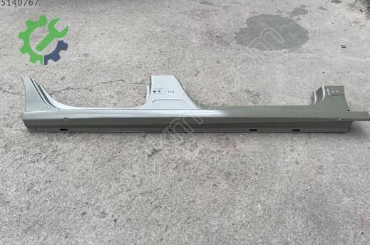Volkswagen Polo Sağ Marşpiyel Sacı 6R4809836A çıkma parça