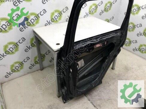 Porsche Cayenne Sağ Arka Kapı 7P0833312 çıkma parça