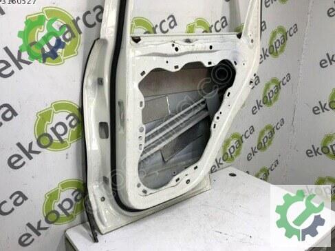 Porsche Cayenne Sağ Arka Kapı 7P0833312 çıkma parça
