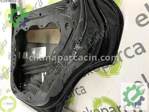 Porsche Cayenne Sağ Arka Kapı 7P0833312 çıkma parça