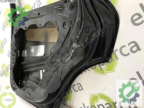 Porsche Cayenne Sağ Arka Kapı 7P0833312 çıkma parça