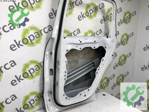 Porsche Cayenne Sağ Arka Kapı 7P0833312 çıkma parça