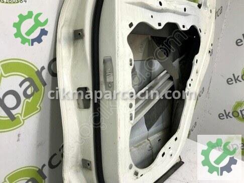 Porsche Cayenne Sağ Arka Kapı 7P0833312 çıkma parça