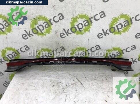Porsche Macan Arka Cam çıkma parça