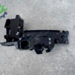 Q5 FAR ALT BRAKETİ SOL 2008 2009 2010 2011 2012 8R0805607B