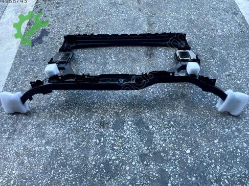 Audi Q5 Ön Panel 8R0805594D çıkma parça