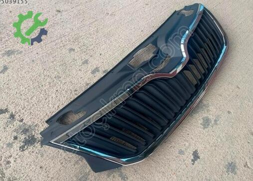 Skoda Rapid Ön Panjur 5JA853668 çıkma parça