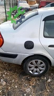 Renault Clio Sağ Arka Çamurluk çıkma parça
