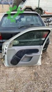 Renault Clio 2 sağ ön kapı döşemesi araçtan sökme