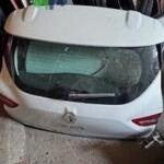 Renault Clio 4 bagaj kapağı