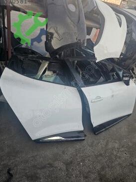 Renault Clio Sağ Ön Kapı çıkma parça