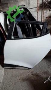 Renault Clio 4 sol arka kapı