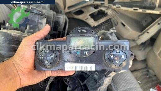 Renault Megane Klima Kontrol Paneli çıkma parça