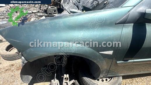 Renault Megane Sol Ön Çamurluk çıkma parça