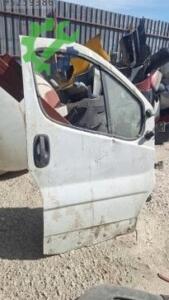Renault Trafic 2 sağ ön kapı çıkma orjinal
