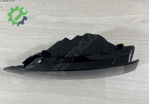 Skoda Scala Sis Lambası 657941699 çıkma parça
